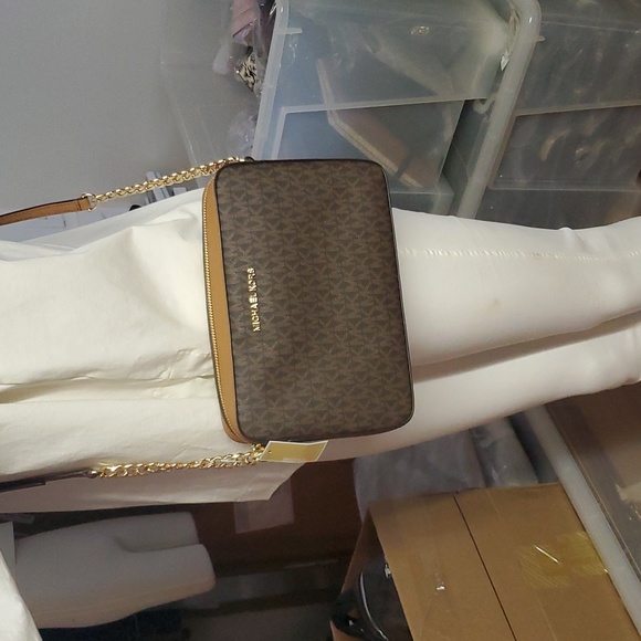 NWT Michael Kors Jet Set Crossbody Signature Coated Canvas (Firm Price) - Picture 5 of 15